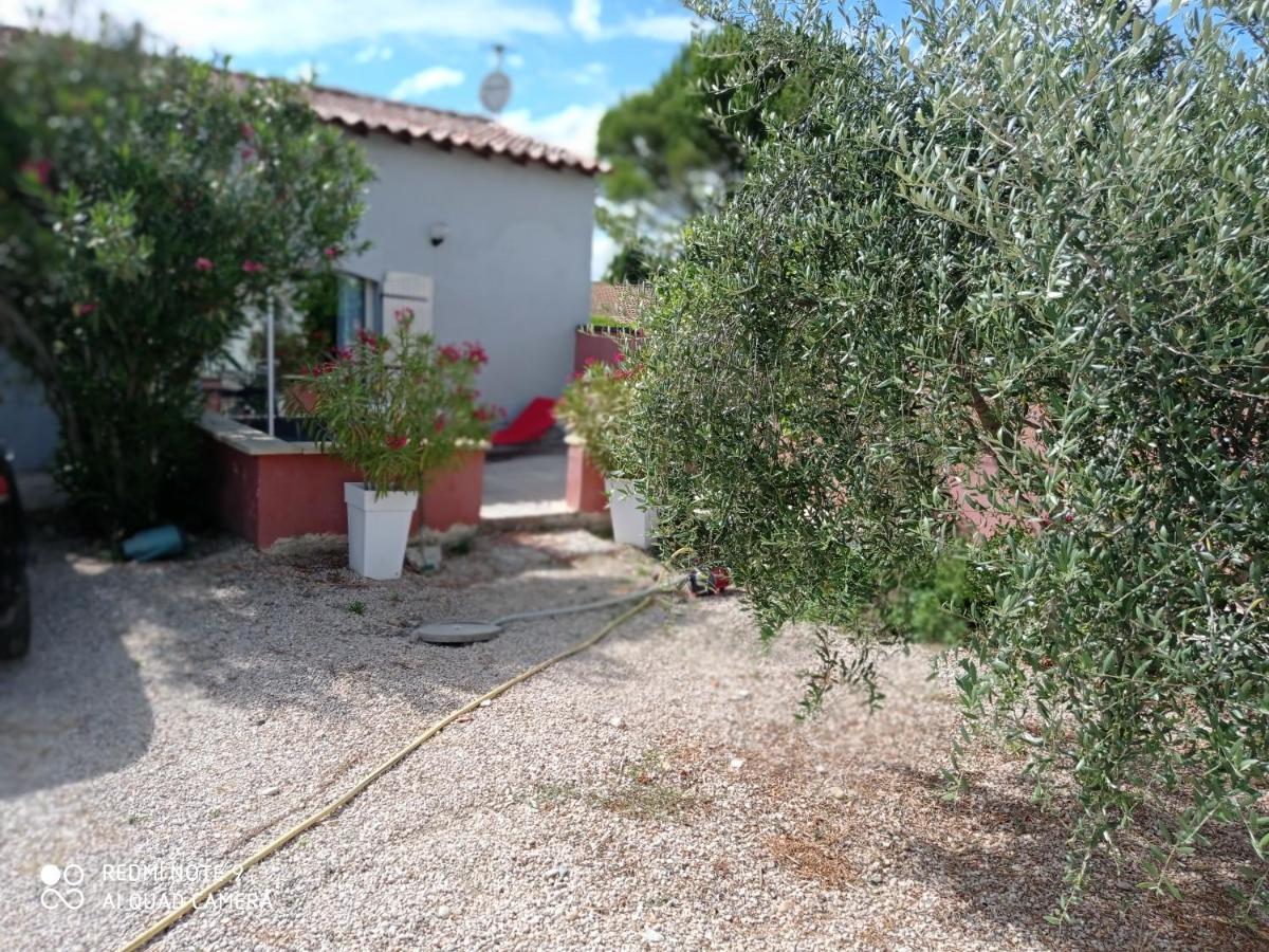 Appartements Et Valréas Exterior photo